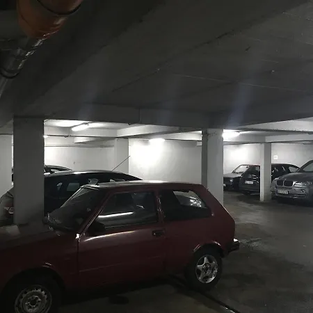 Ms - Downtown With Free Parking Space