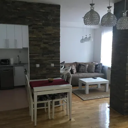 Ms - Downtown With Free Parking Space * Belgrado