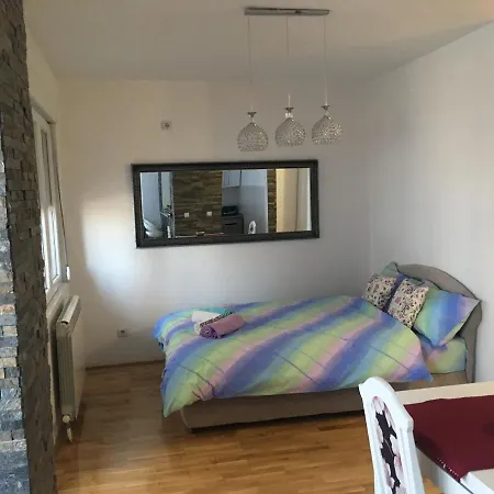 Ms - Downtown With Free Parking Space Appartamento Belgrado